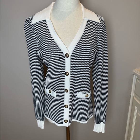 Elie Tahari Striped Black and White Women's Snap Button Sweater. - NWT - Picture 1 of 9